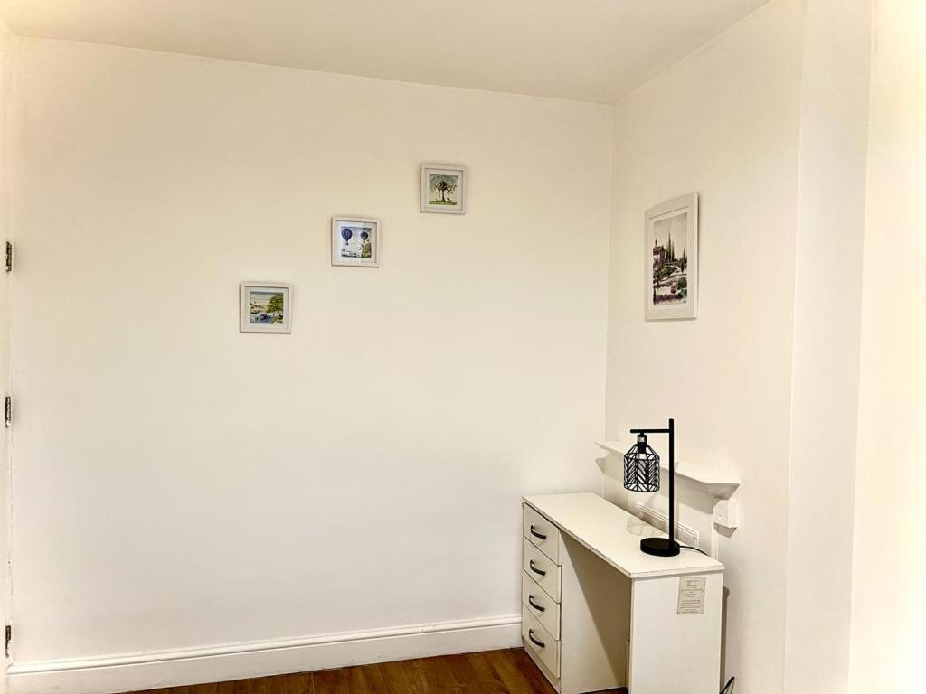 Shadwell Holiday Rooms Londen Buitenkant foto