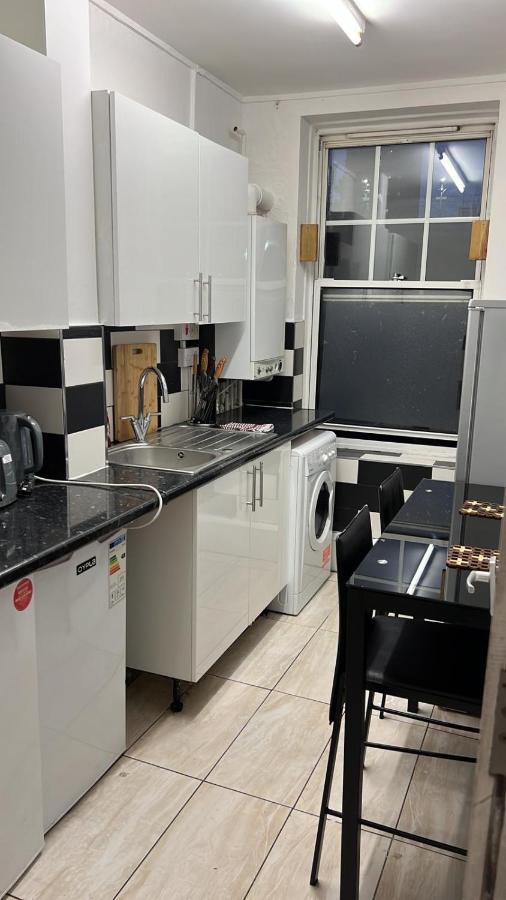 Shadwell Holiday Rooms Londen Buitenkant foto