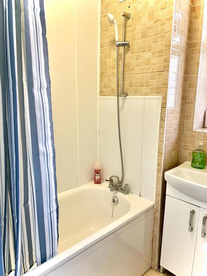 Shadwell Holiday Rooms Londen Buitenkant foto
