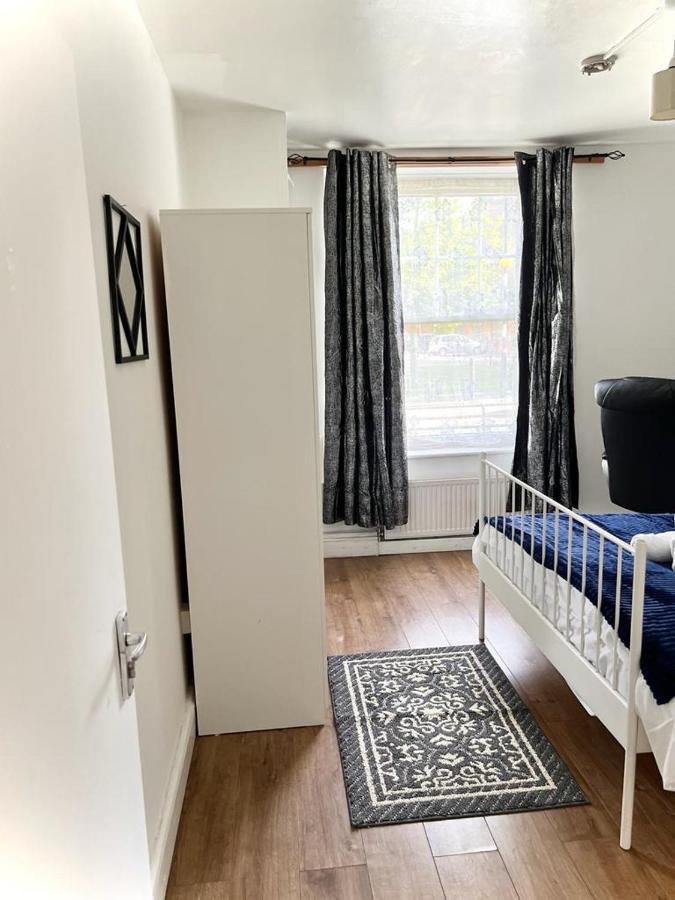 Shadwell Holiday Rooms Londen Buitenkant foto